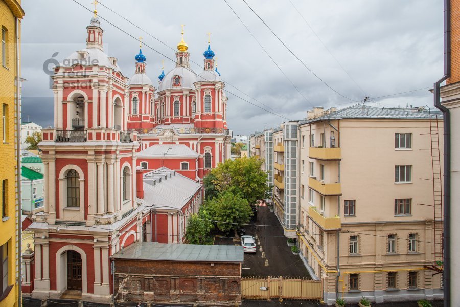 Продается 3-комнатная квартира, площадью 130.00 кв.м. Москва, улица Малая Ордынка, дом 3