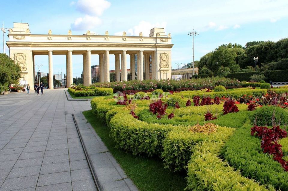 Продается 1-комнатная квартира, площадью 18.00 кв.м. Москва, улица Тимура Фрунзе, дом 8/5