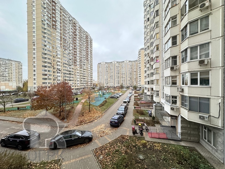 Продается 1-комнатная квартира, площадью 37.50 кв.м. Москва, улица Нарвская, дом 1Ак3