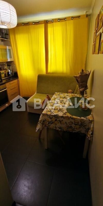 Продается 1-комнатная квартира, площадью 42.50 кв.м. Московская область, Истра городской округ, город Дедовск, улица Главная, дом 8