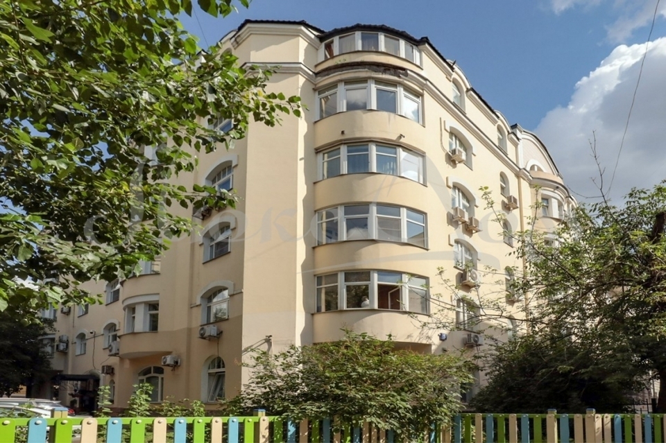 Продается 4-комнатная квартира, площадью 168.90 кв.м. Москва, переулок Голиковский, дом 5