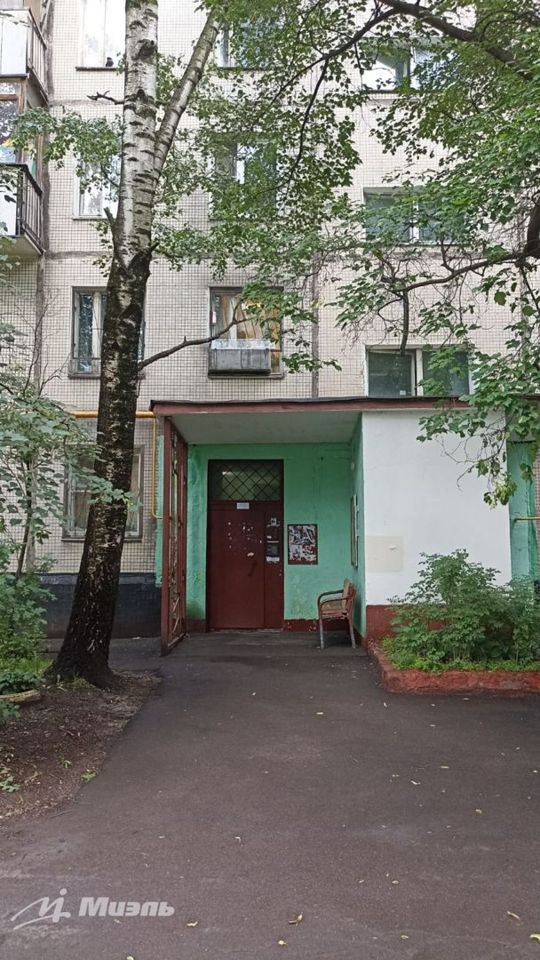 Продается 3-комнатная квартира, площадью 51.70 кв.м. Москва, улица Сталеваров, дом 12к2