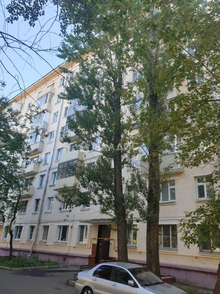 Продается 3-комнатная квартира, площадью 56.00 кв.м. Москва, улица Петра Романова, дом 2к2