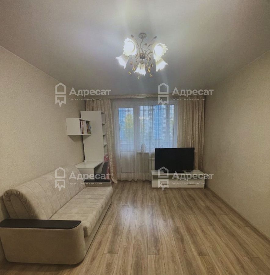 Продается 1-комнатная квартира, площадью 37.70 кв.м. Москва, улица Декабристов, дом 28к2